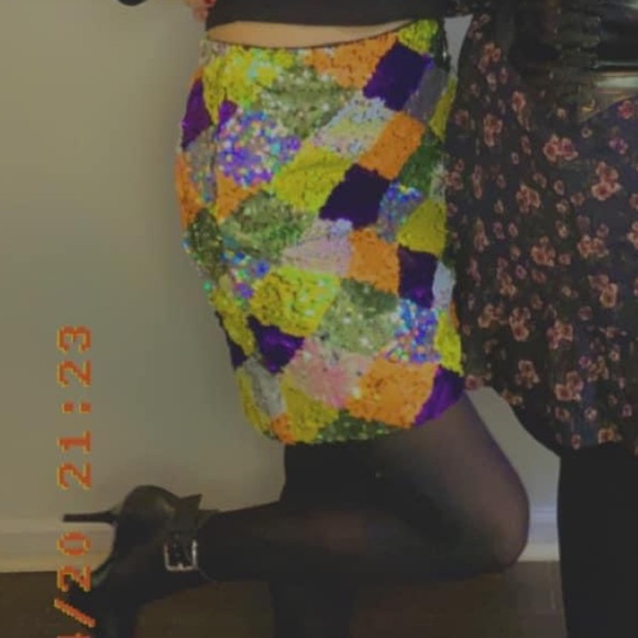 MOVING SALE 3/$20 or 5/$25 sequin skirt f21 - Picture 6 of 6